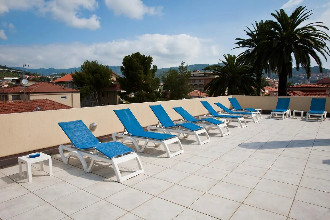 Residence Linda San Bartolomeo Al Mare Aparthotel