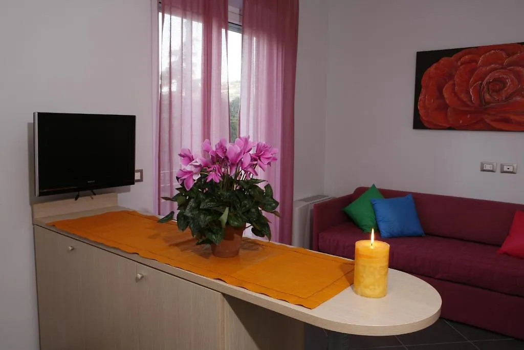 Residence Linda San Bartolomeo Al Mare Aparthotel
