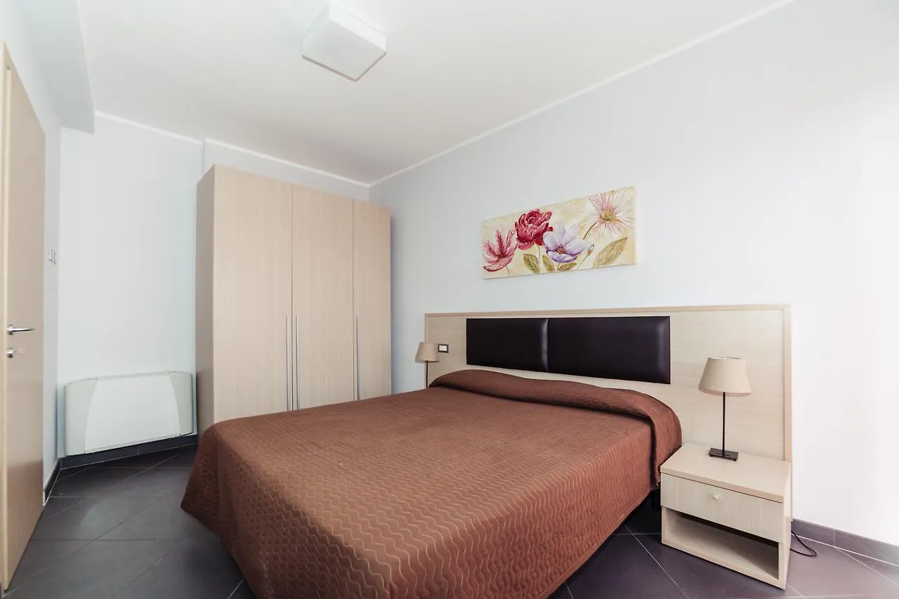 Residence Linda San Bartolomeo Al Mare Aparthotel