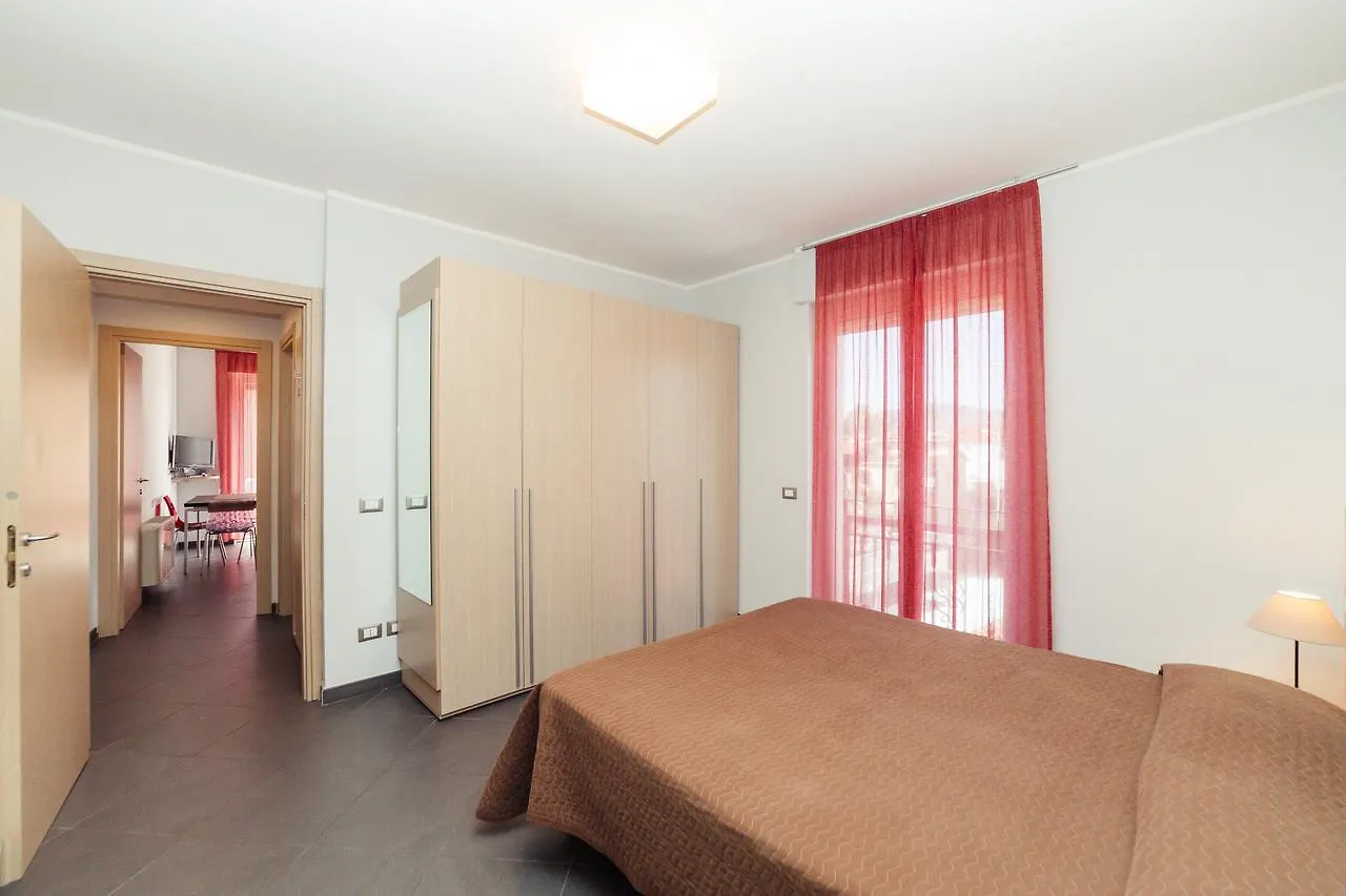 Residence Linda San Bartolomeo Al Mare Aparthotel